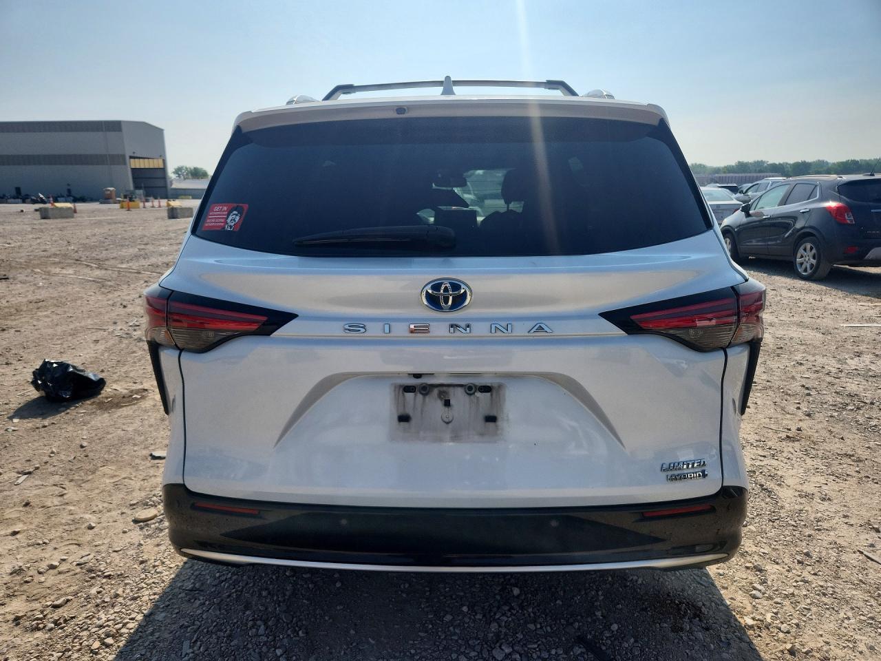 2022 Toyota Sienna Limited 7-Passenger - Фото 6