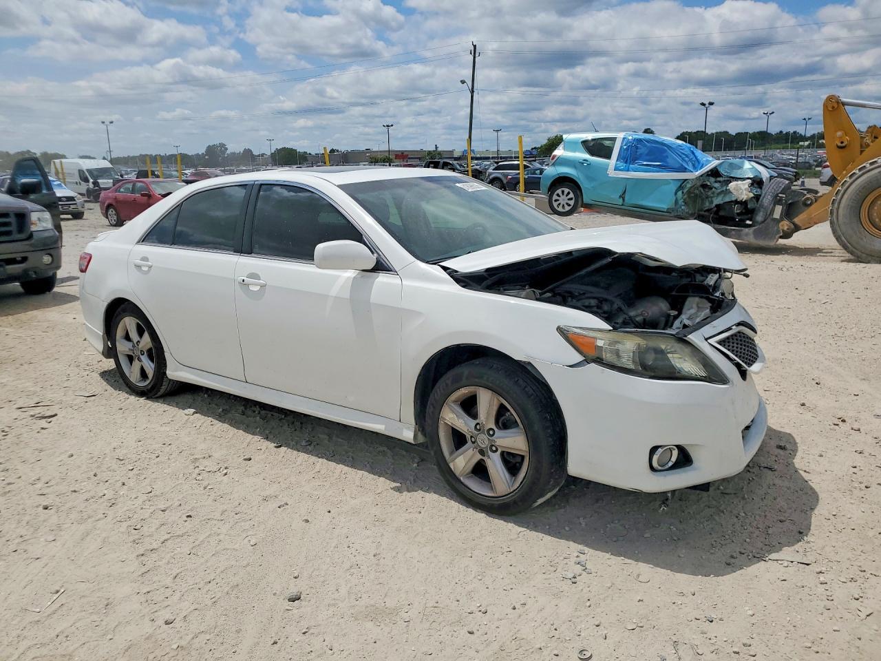 2011 Toyota Camry Se - Фото 4