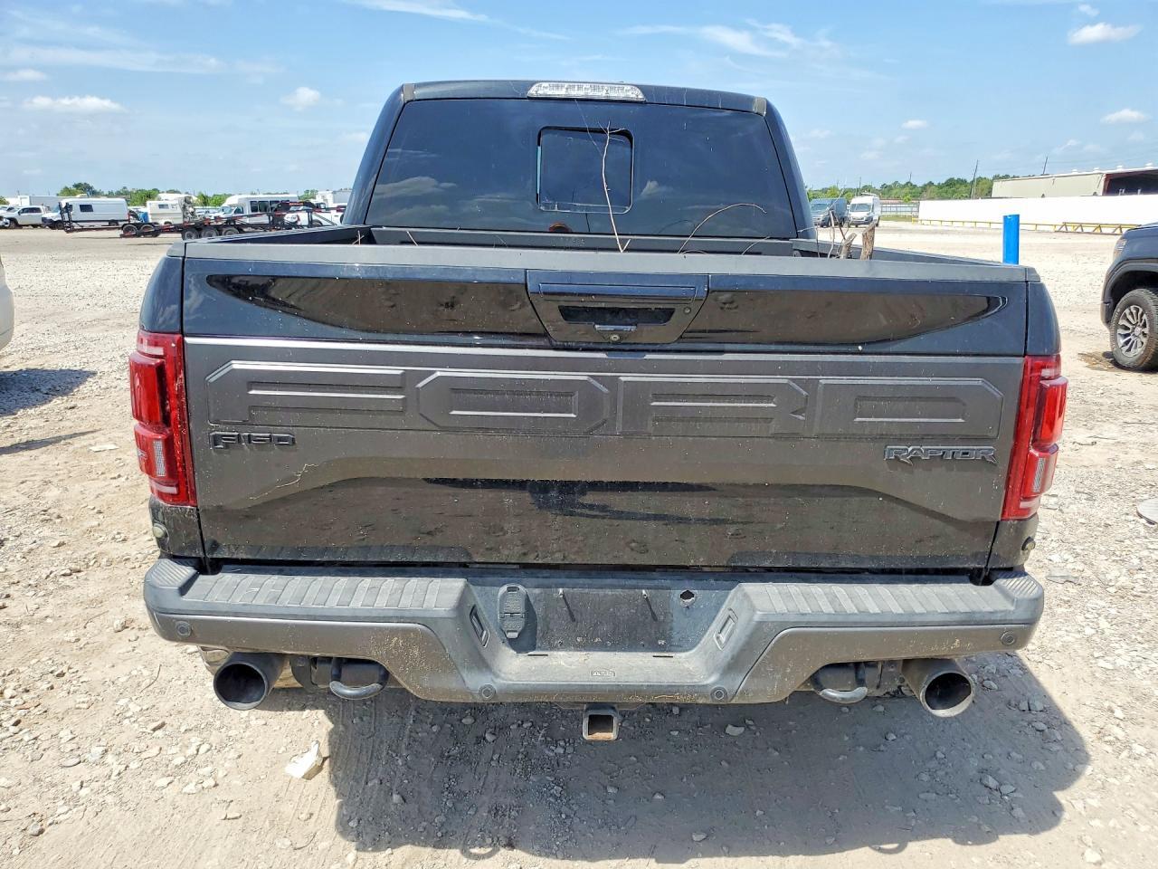 2018 Ford F150 Raptor - Фото 6