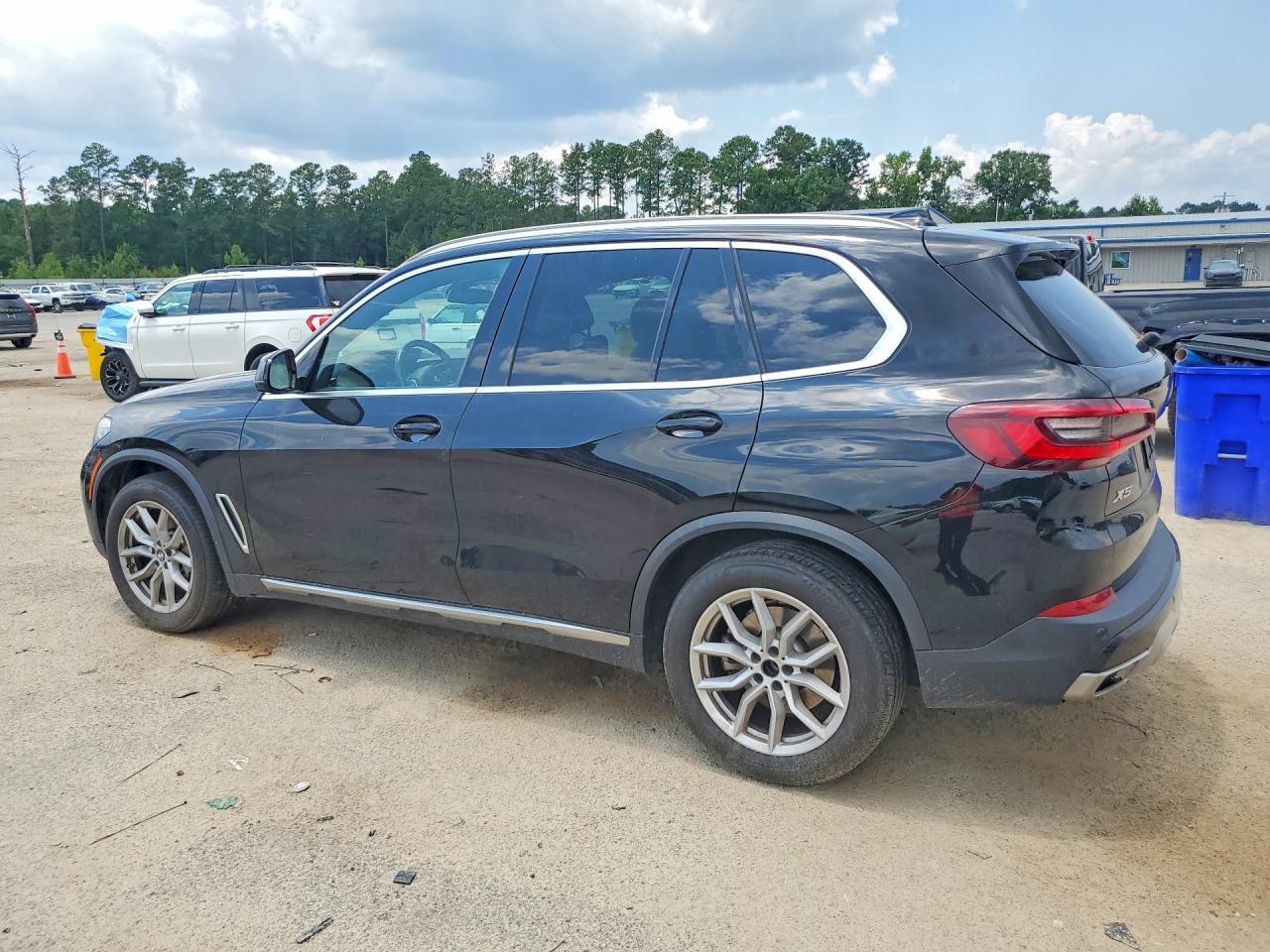 2022 BMW X5 xDrive40I - Image 2