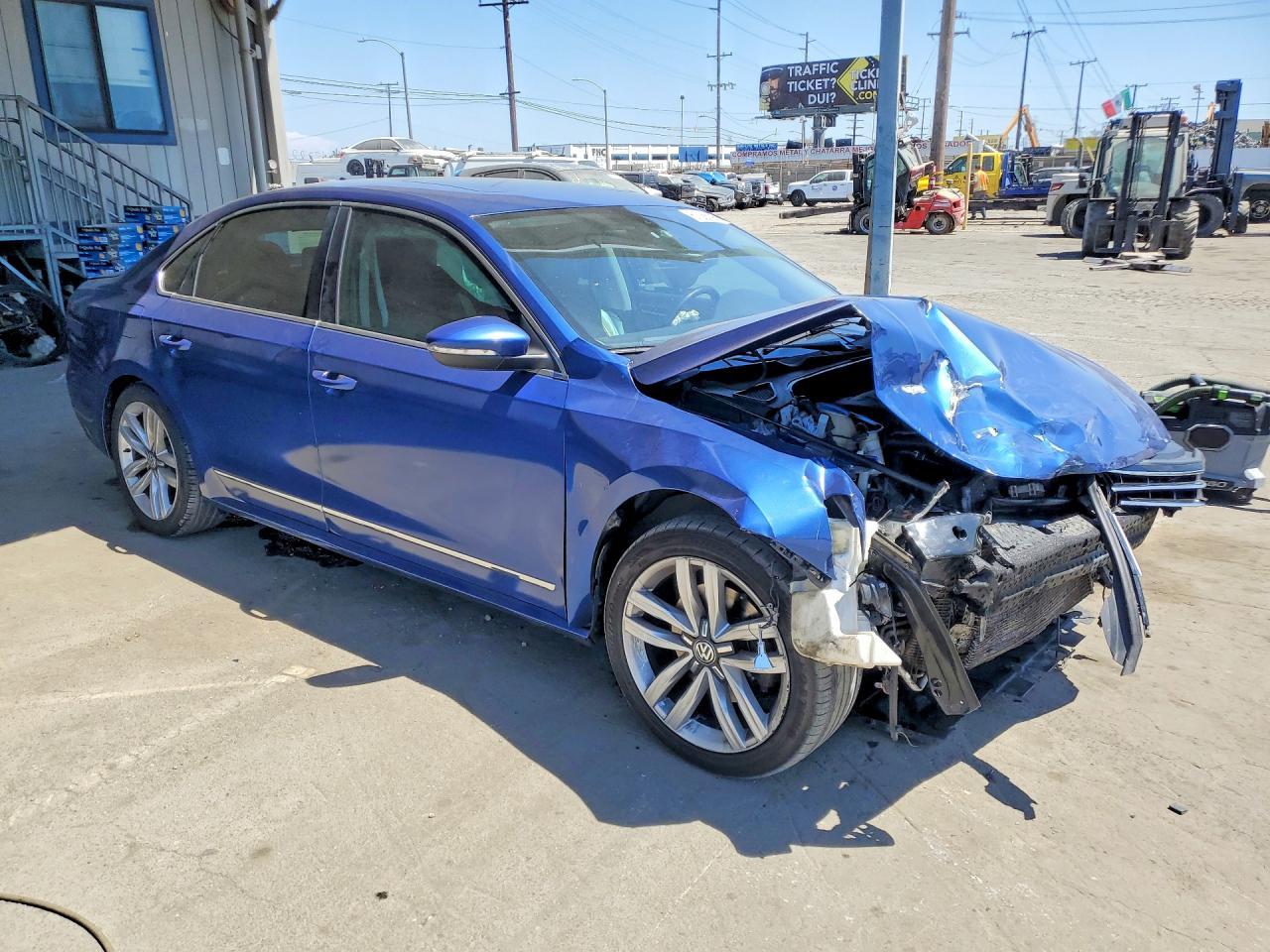 2016 Volkswagen Passat Sel - Image 4