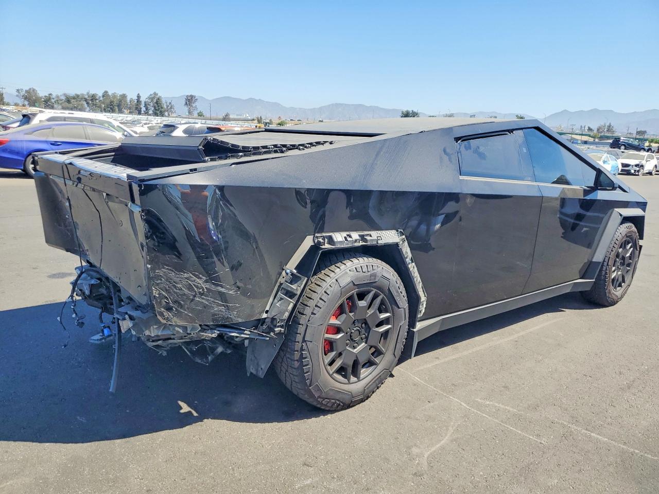 2025 Tesla Cybertruck - Image 3