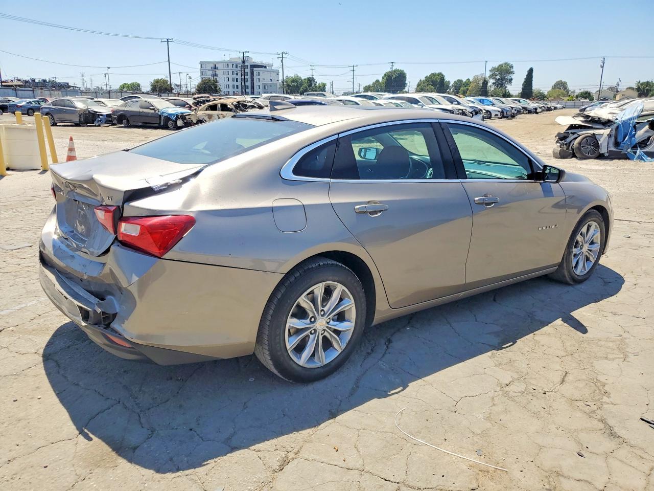 2024 Chevrolet Malibu Lt - Image 3