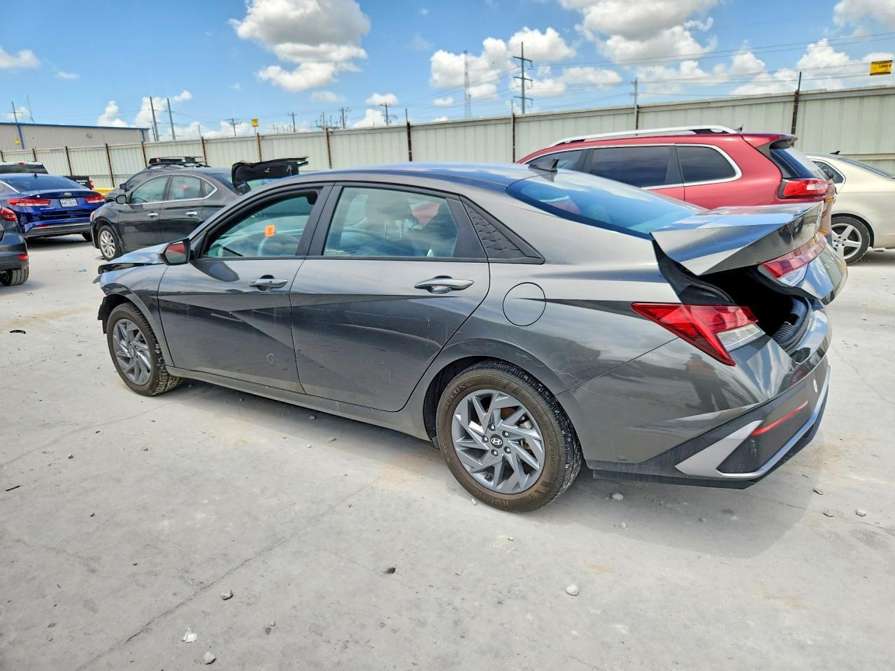 2024 Hyundai Elantra Sel - Фото 2