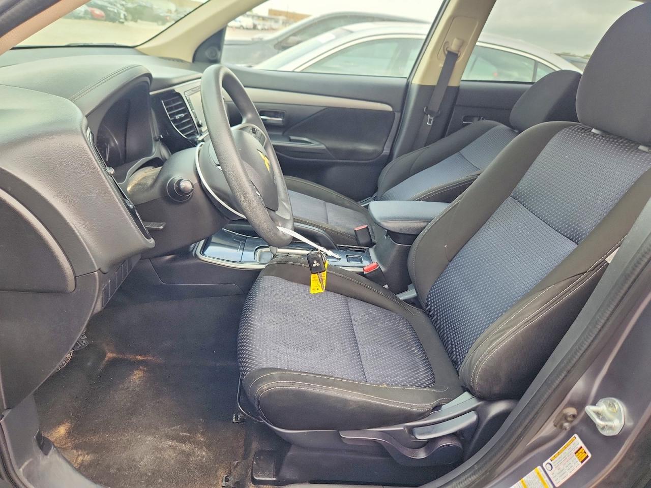 2018 Mitsubishi Outlander Es - Image 7