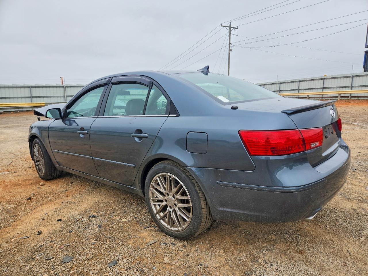 2010 Hyundai Sonata Se V6 - Image 2