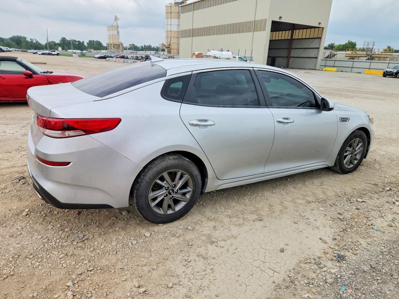 2019 Kia Optima Lx - Image 3