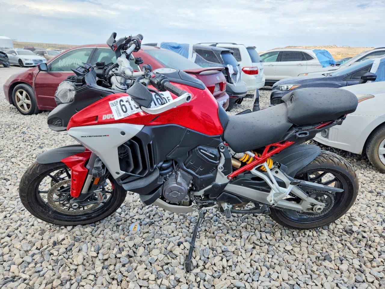 2022 Ducati Multistrada V4 - Image 3