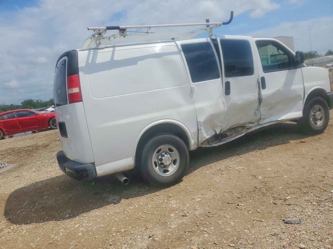 2013 Chevrolet Express 2500 Cargo Delivery Van - Фото 3