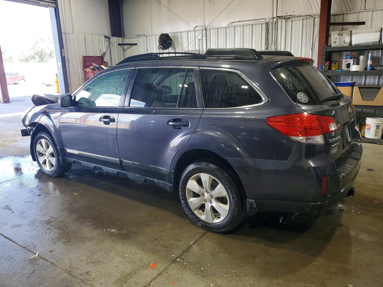 2010 Subaru Outback - Фото 2