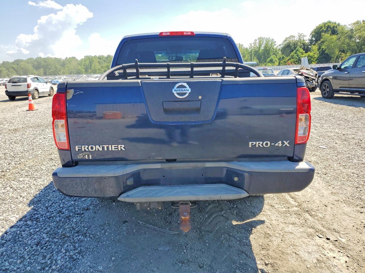2011 Nissan Frontier S - Image 6