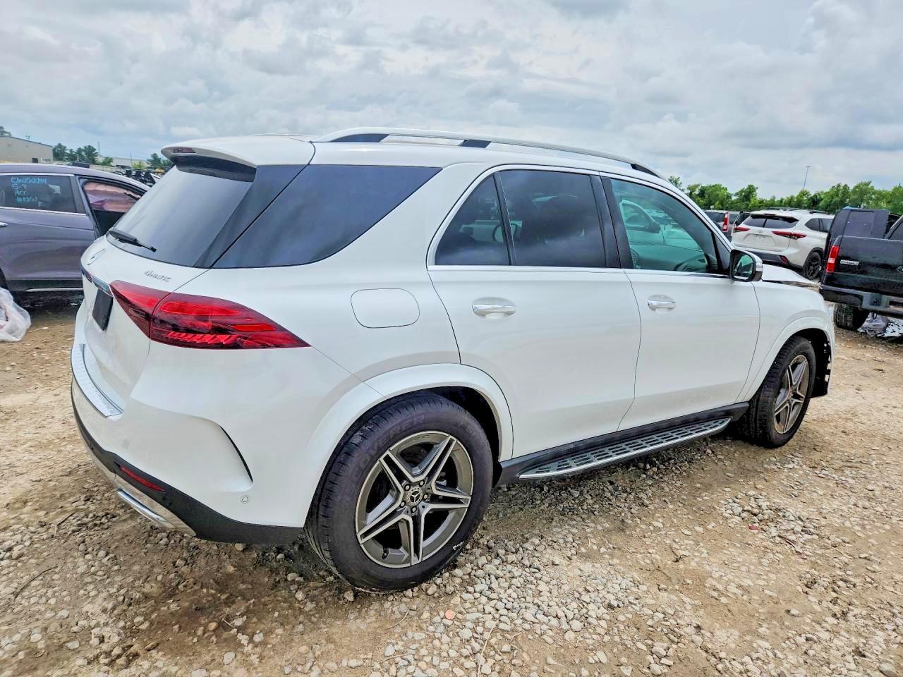 2025 Mercedes-Benz Gle 450 4Matic - Image 3