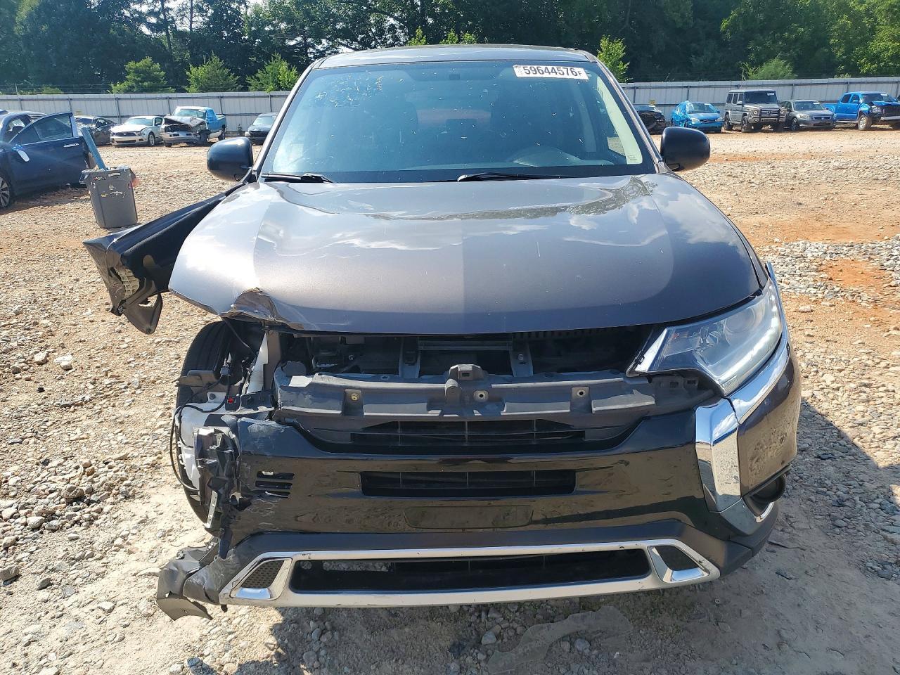 2020 Mitsubishi Outlander Es - Фото 5