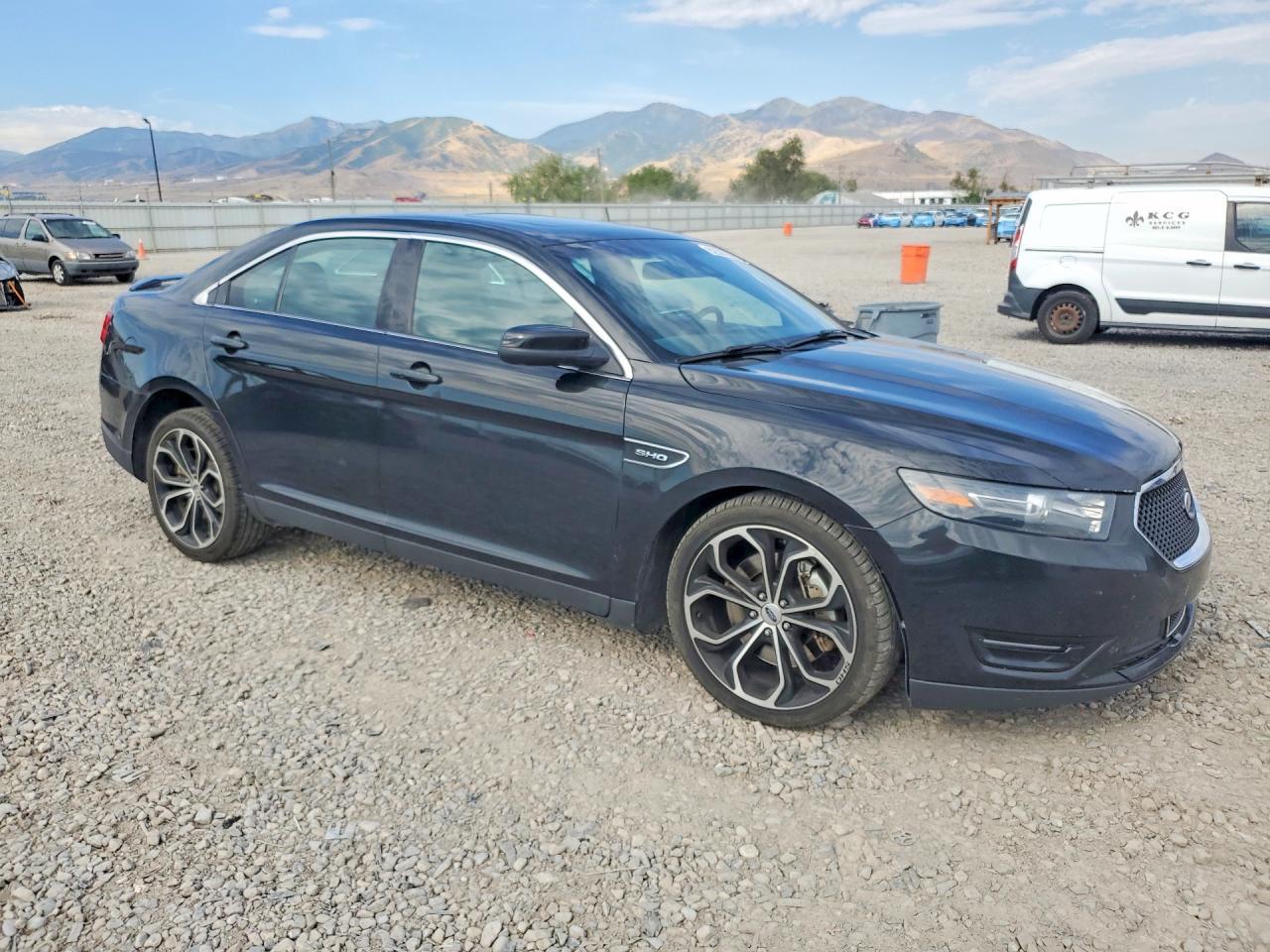 2015 Ford Taurus Sho - Image 4