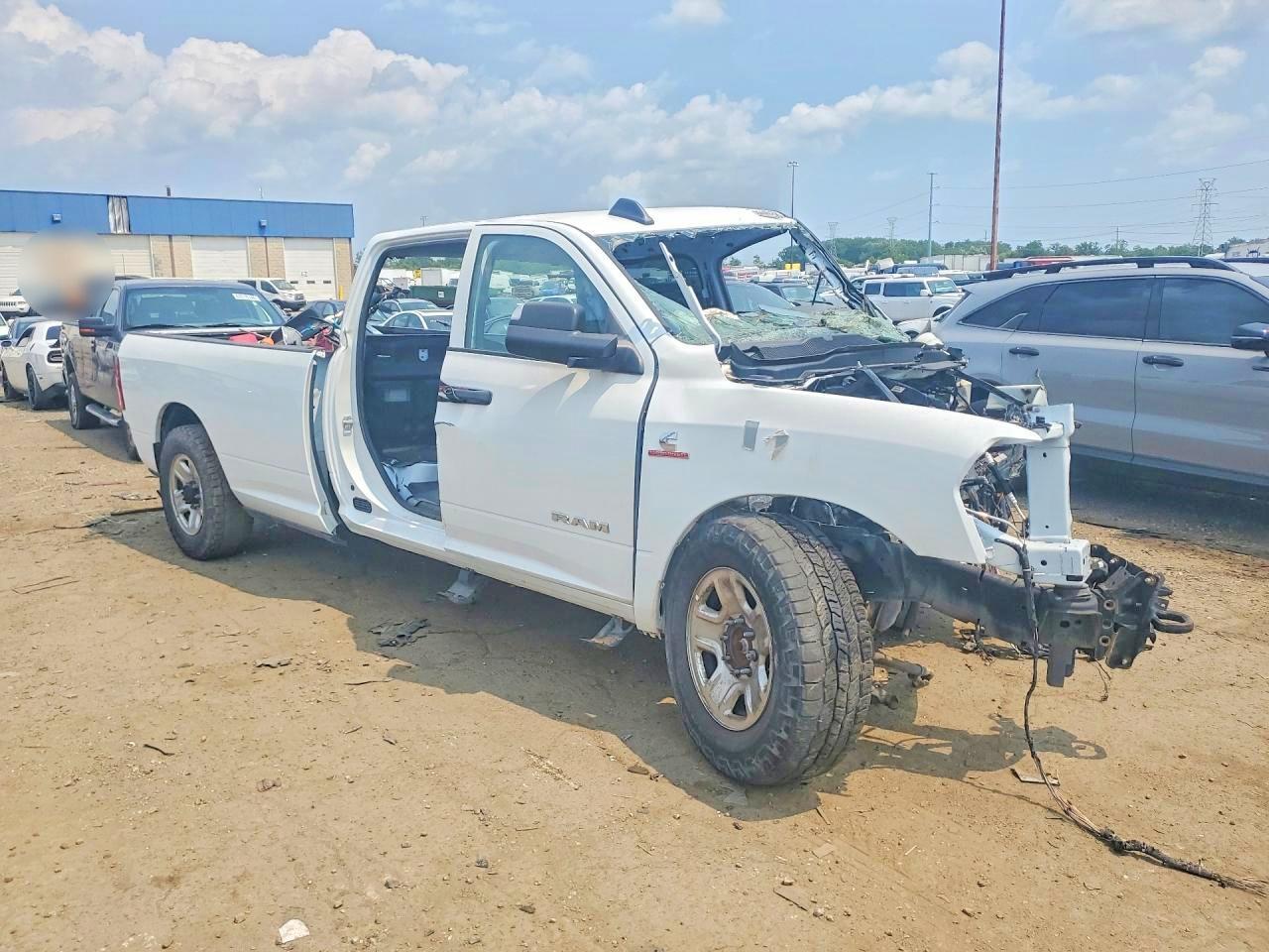 2022 Ram 2500 Tradesman - Image 4