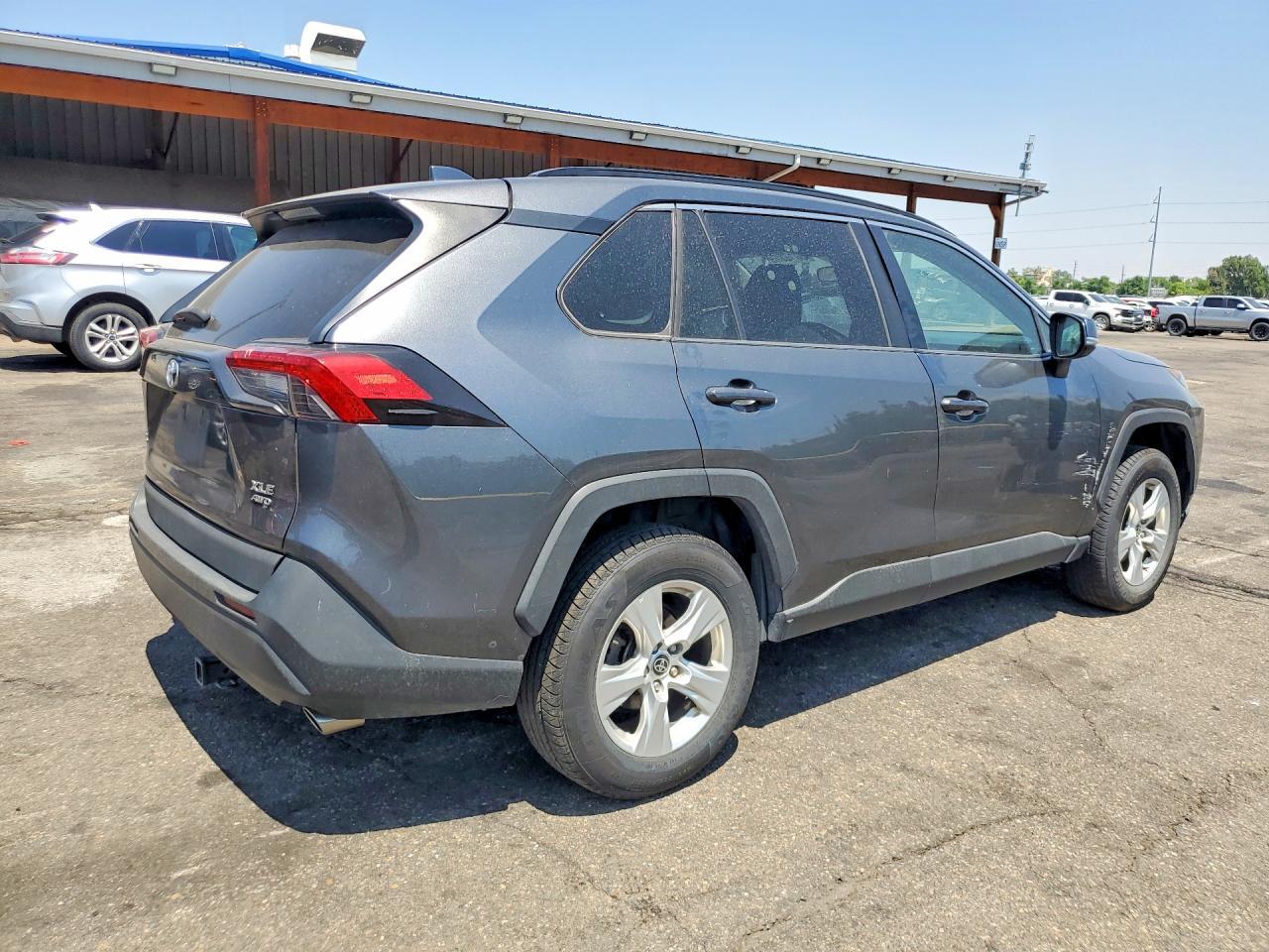 2021 Toyota Rav4 Xle - Фото 3