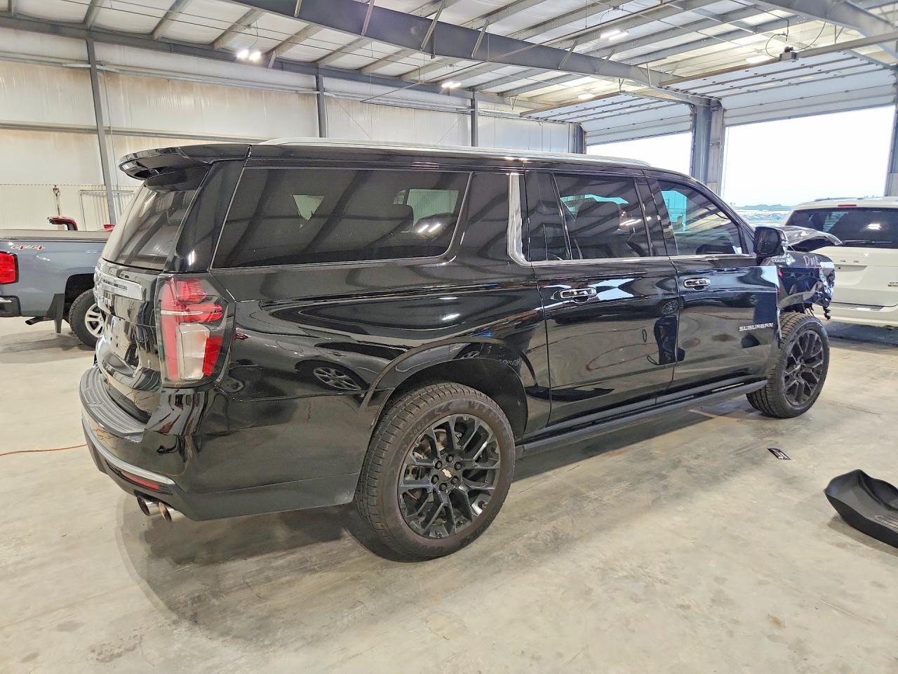 2023 Chevrolet Suburban K1500 High Country - Фото 3