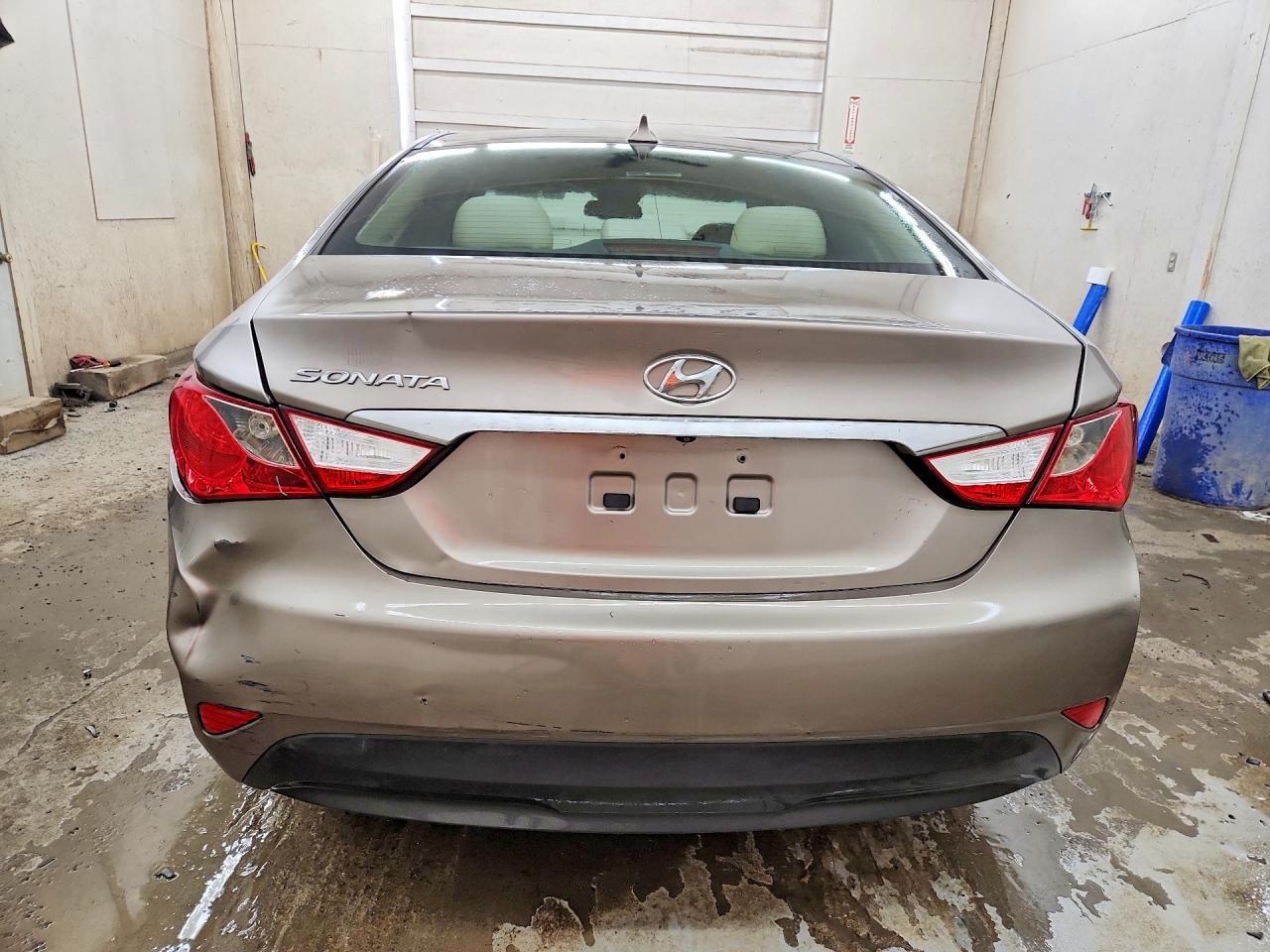 2014 Hyundai Sonata Gls - Image 6