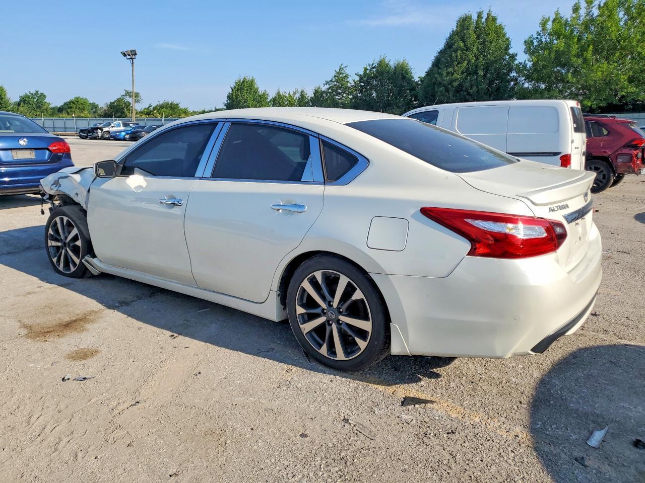 2017 Nissan Alitma - Фото 2