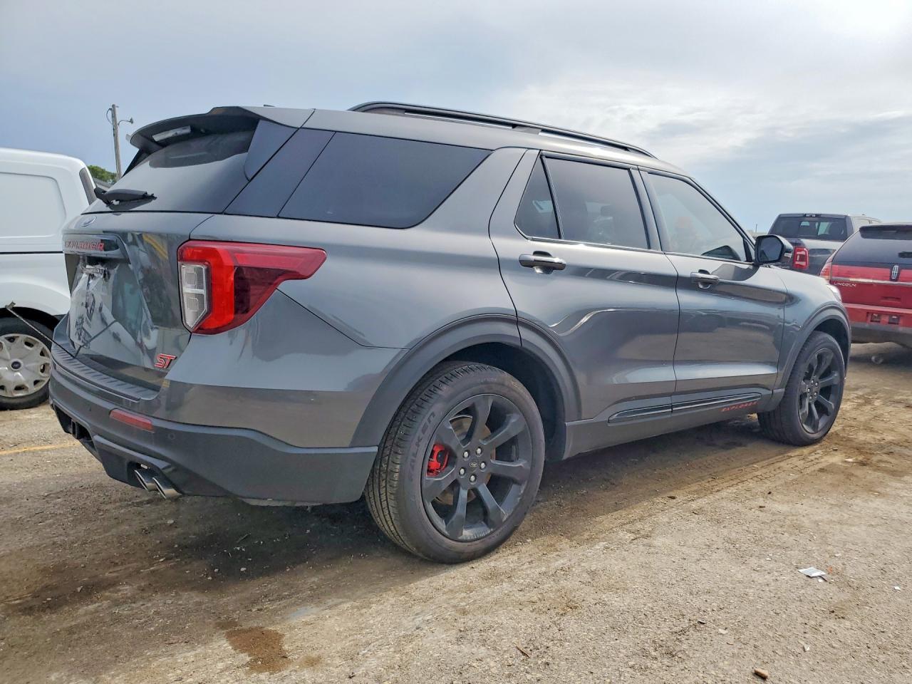 2023 Ford Explorer St - Фото 3