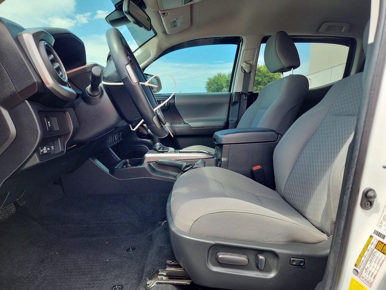 2022 Toyota Tacoma Sr5 V6 - Image 7
