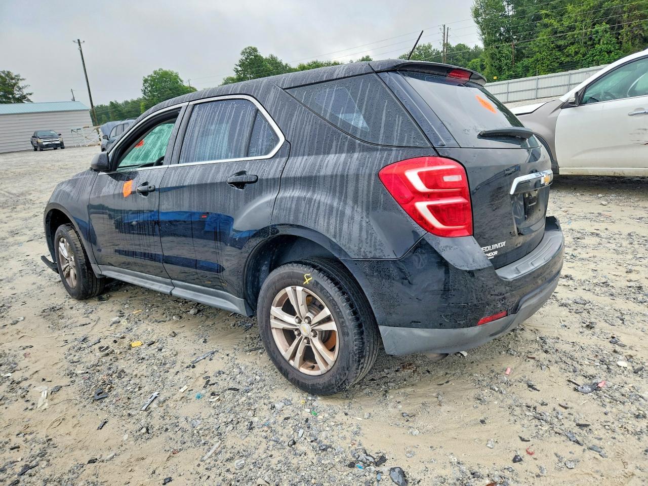 2017 Chevrolet Equinox Ls - Фото 2