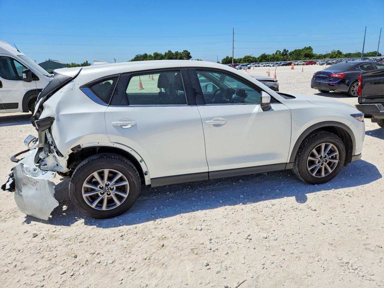 2025 Mazda Cx-5 - Image 3