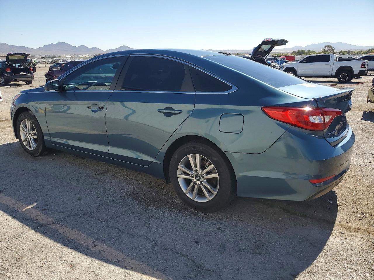 2017 Hyundai Sonata Se - Фото 2