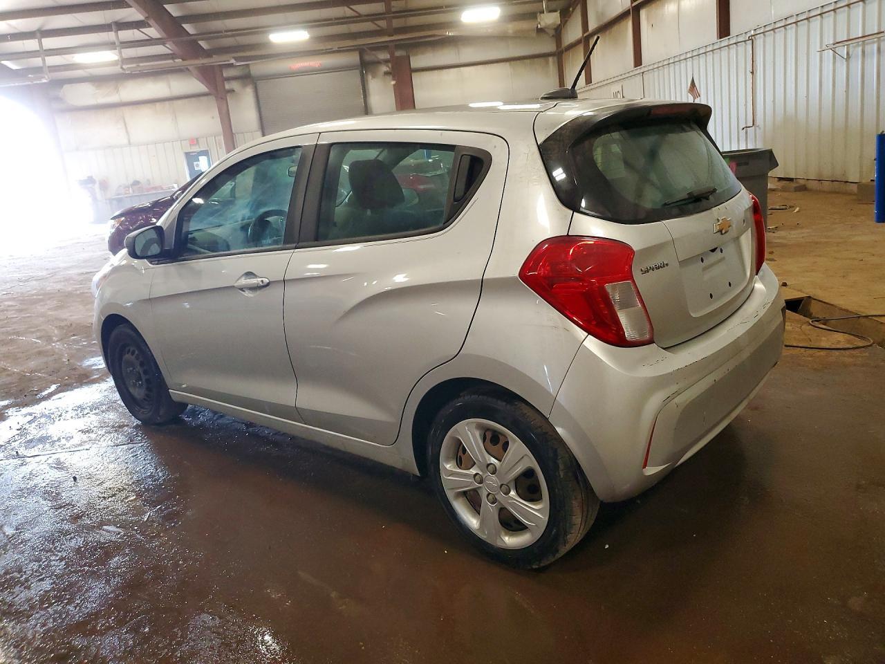 2019 Chevrolet Spark Ls - Фото 2