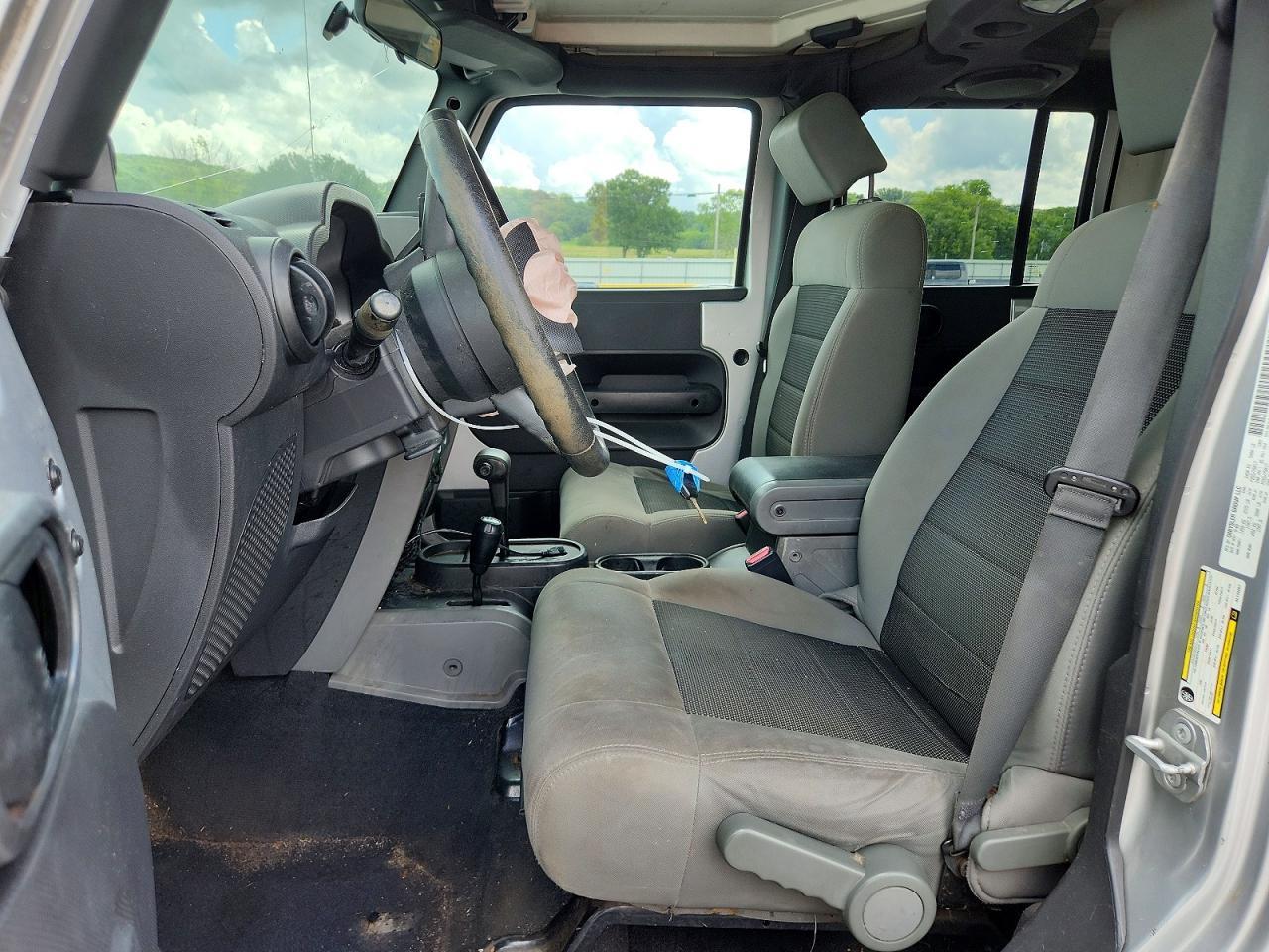 2010 Jeep Wrangler Unlimited Sport - Фото 7