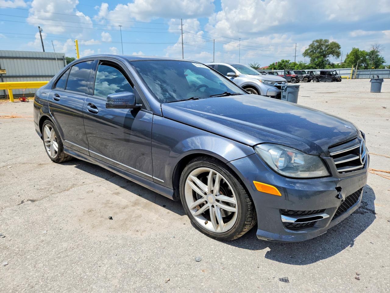 2014 Mercedes-Benz C 300 4Matic - Фото 4