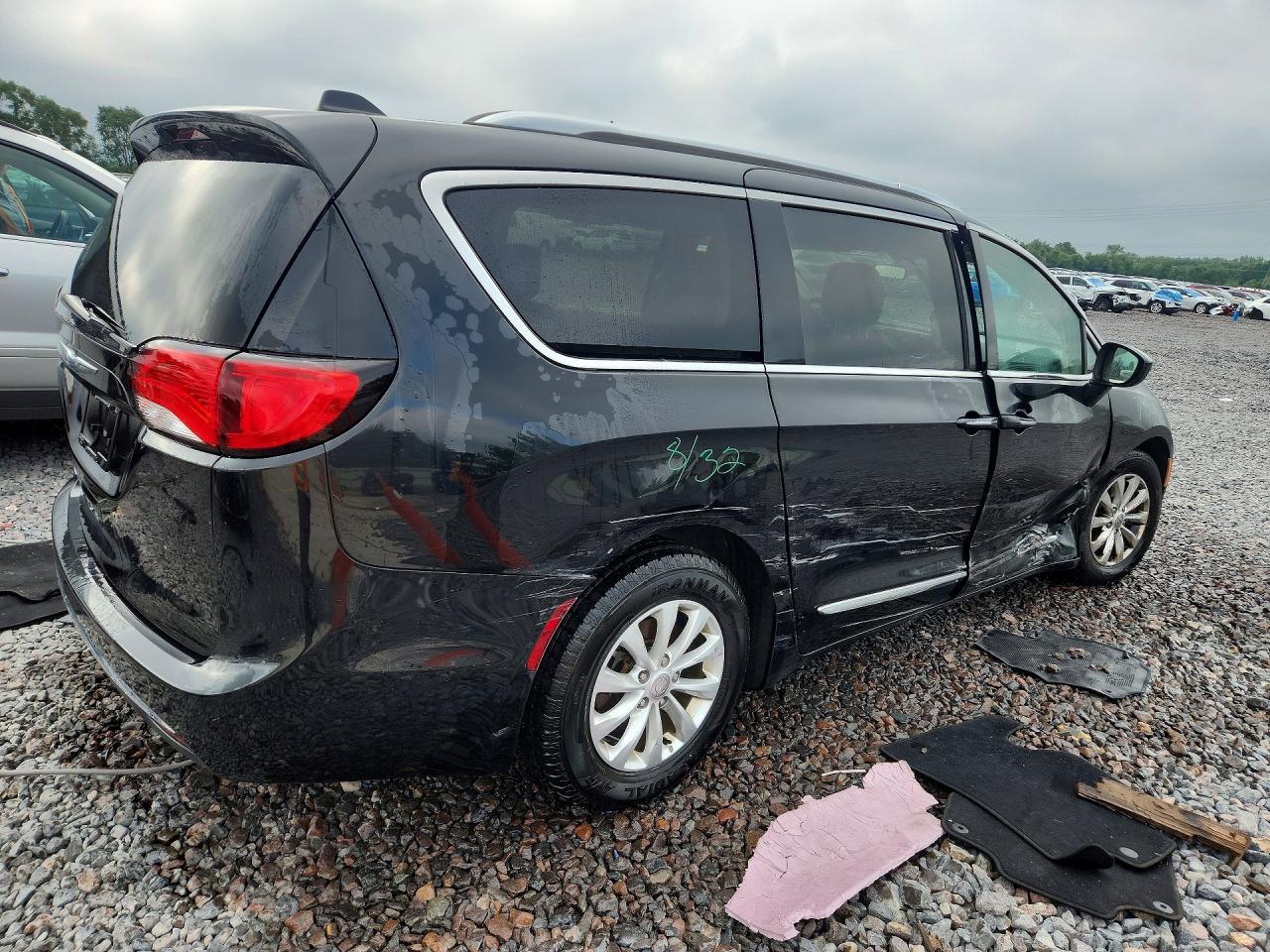 2018 Chrysler Pacifica Touring L Plus - Image 3