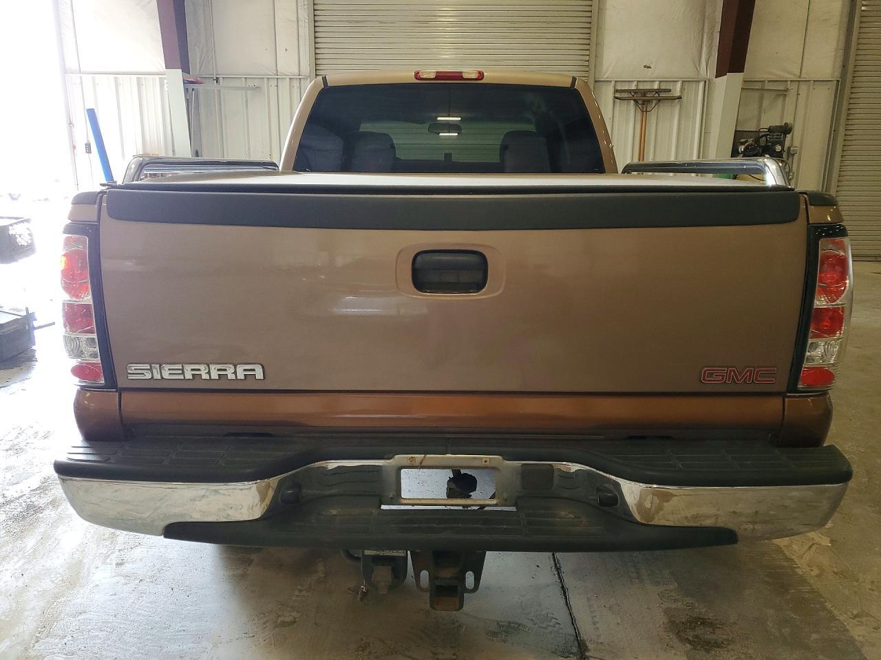 2003 GMC New Sierra K1500 - Фото 6