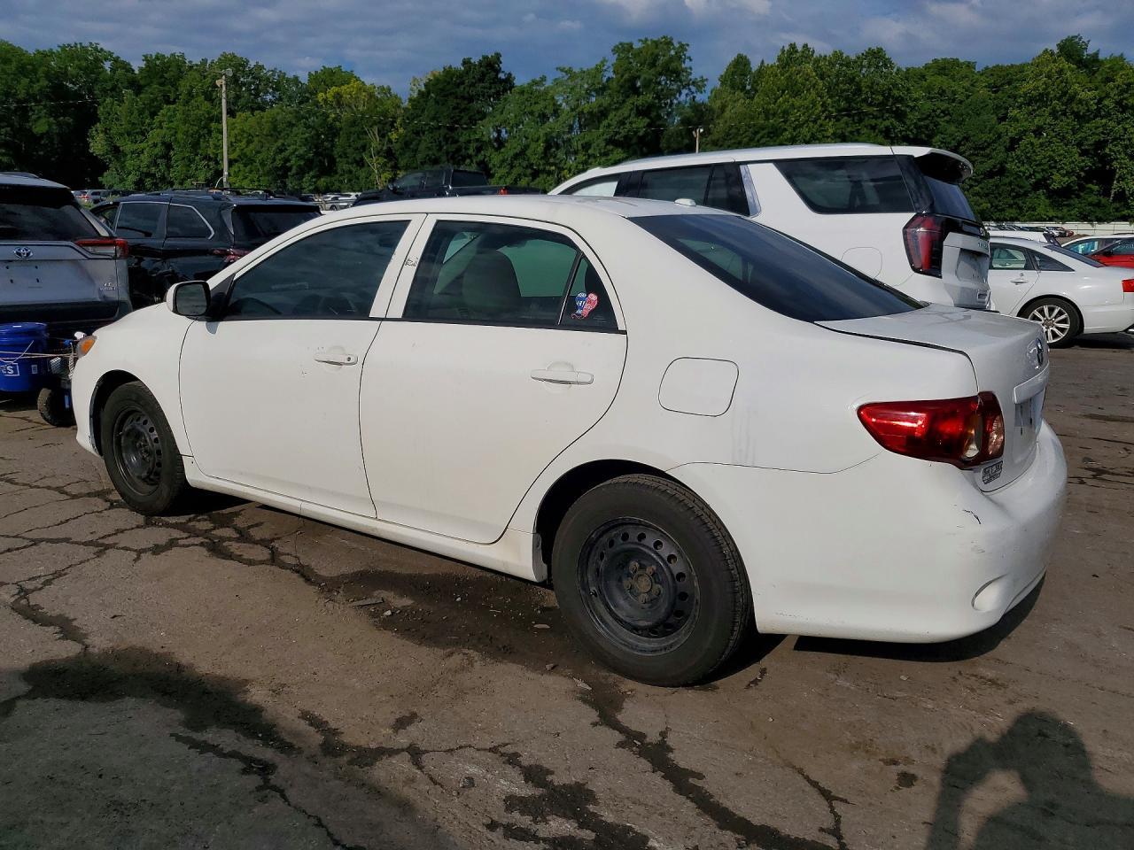 2010 Toyota Corolla Le - Фото 2