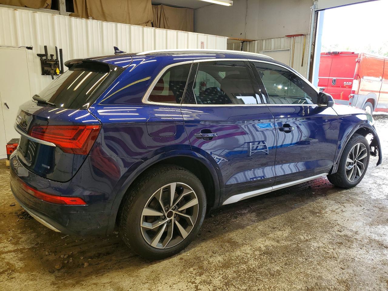 2021 Audi Q5 Premium - Фото 3
