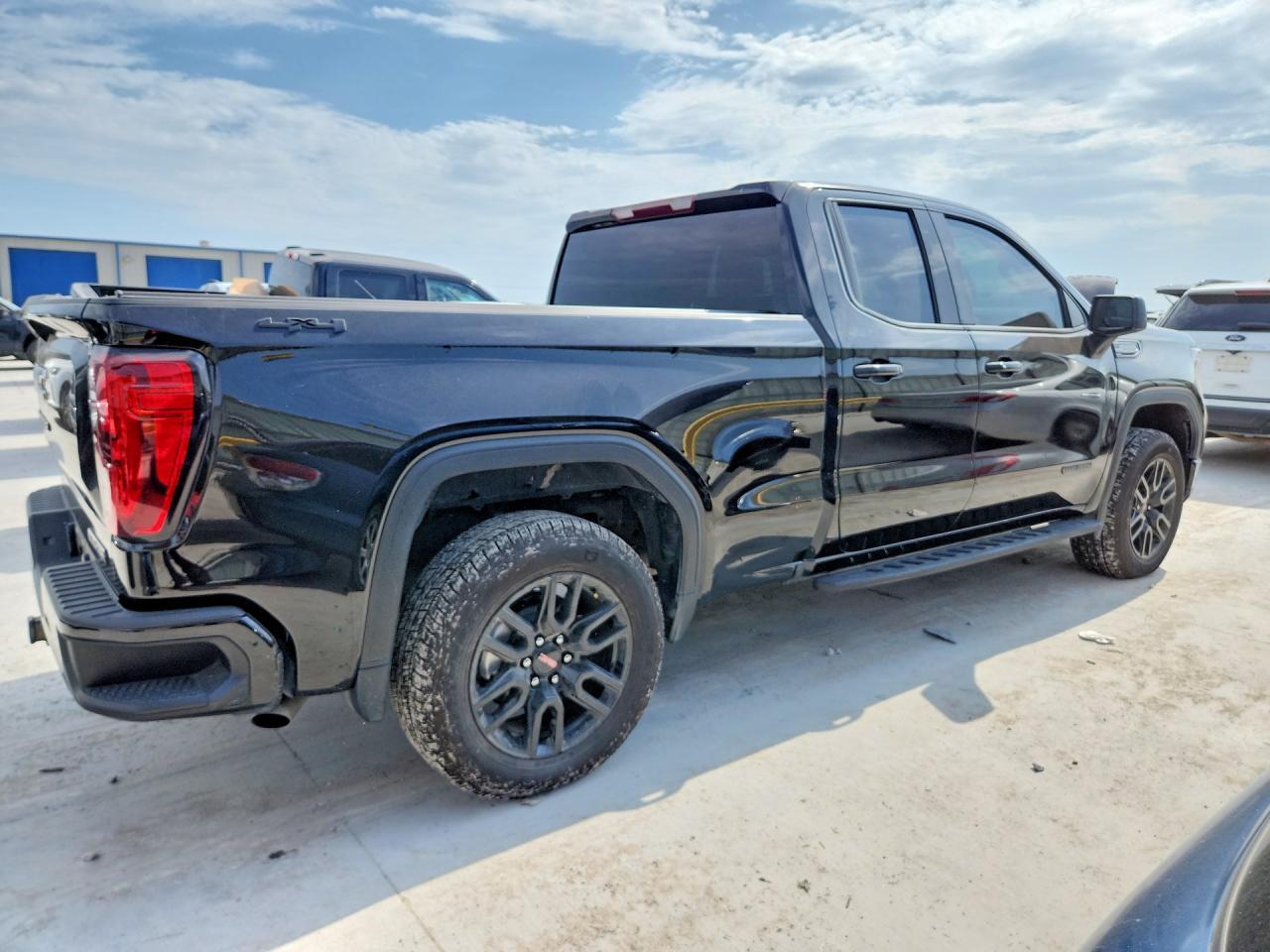 2024 GMC Sierra K1500 Elevation-L - Фото 3