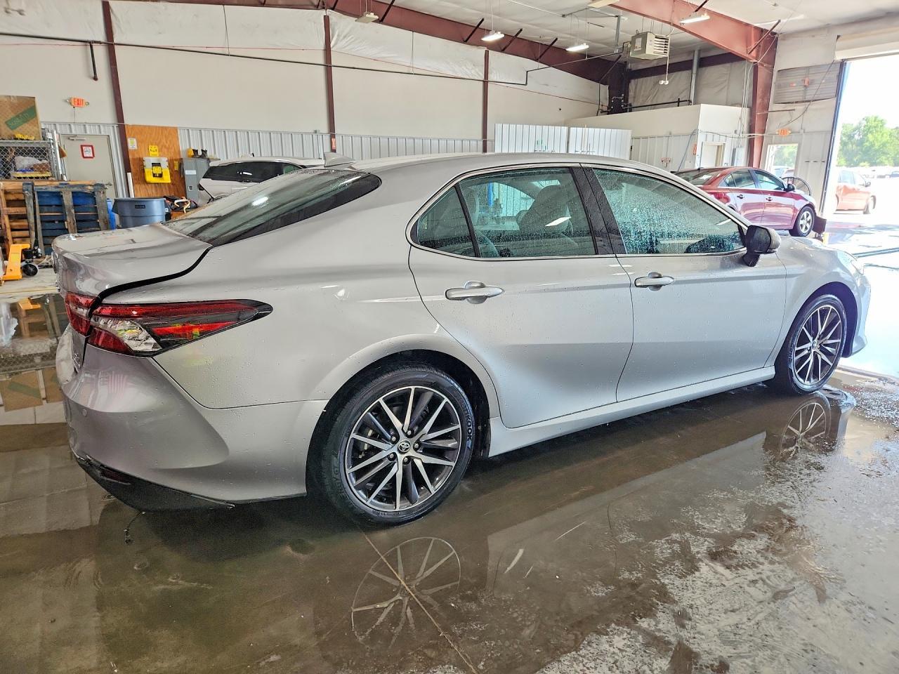 2023 Toyota Camry Xle - Фото 3