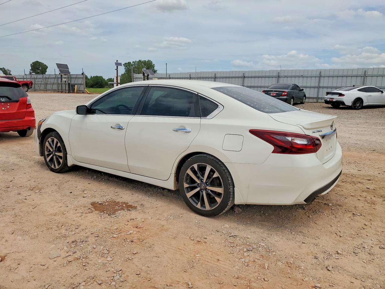 2017 Nissan Altima 2.5 Sr - Фото 2