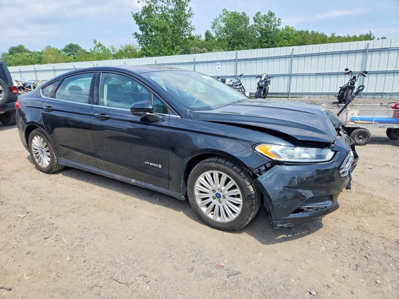 2014 Ford Fusion S Hybrid - Фото 4
