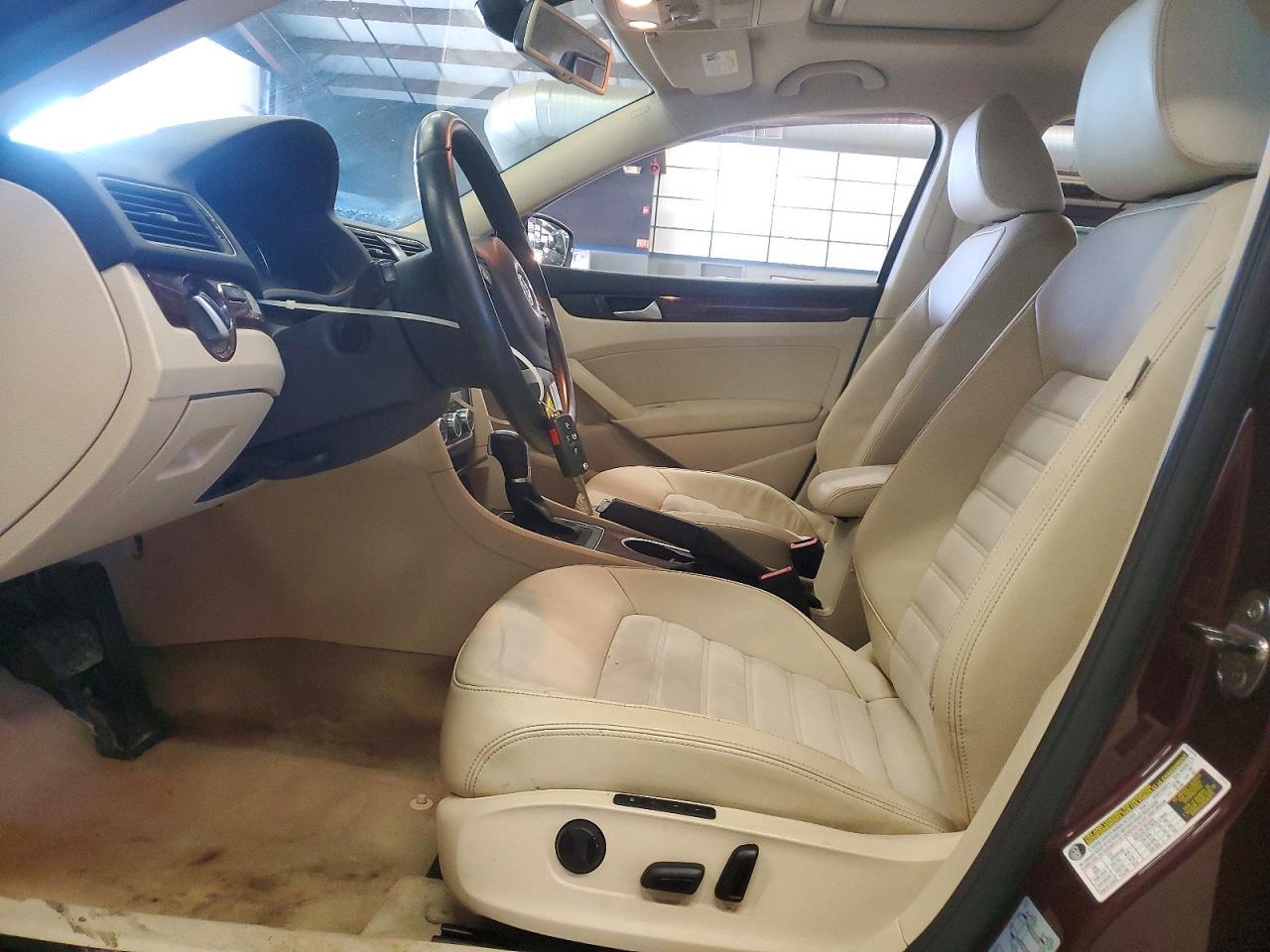 2013 Volkswagen Passat Sel - Image 7
