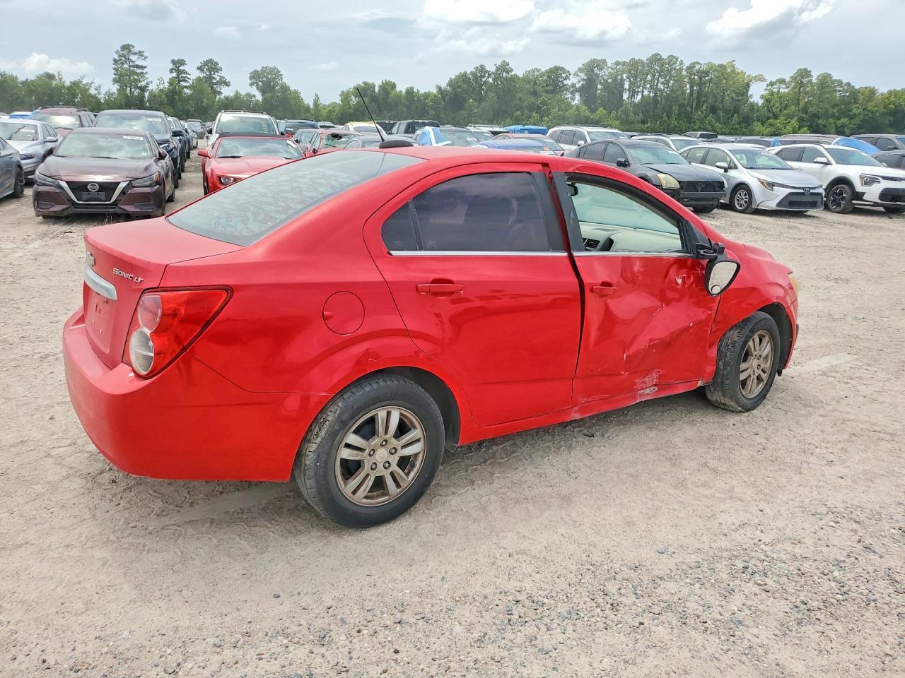 2015 Chevrolet Sonic Lt - Image 3