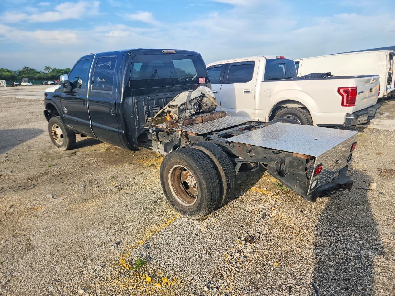 2016 Ford F350 Super Duty - Image 2