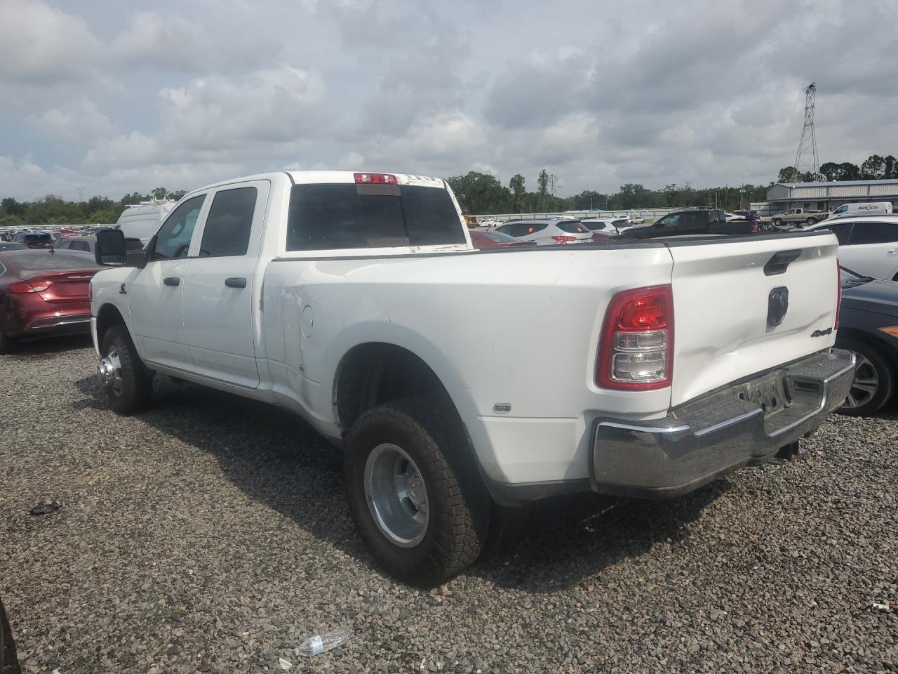 2024 Ram 3500 Tradesman - Фото 2