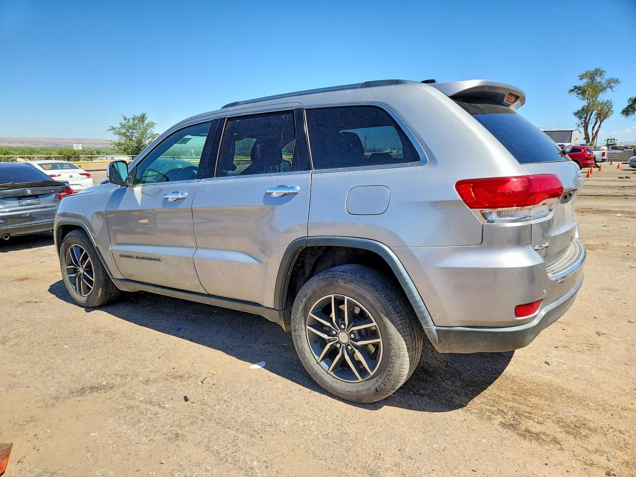 2017 Jeep Grand Cherokee Limited - Image 2