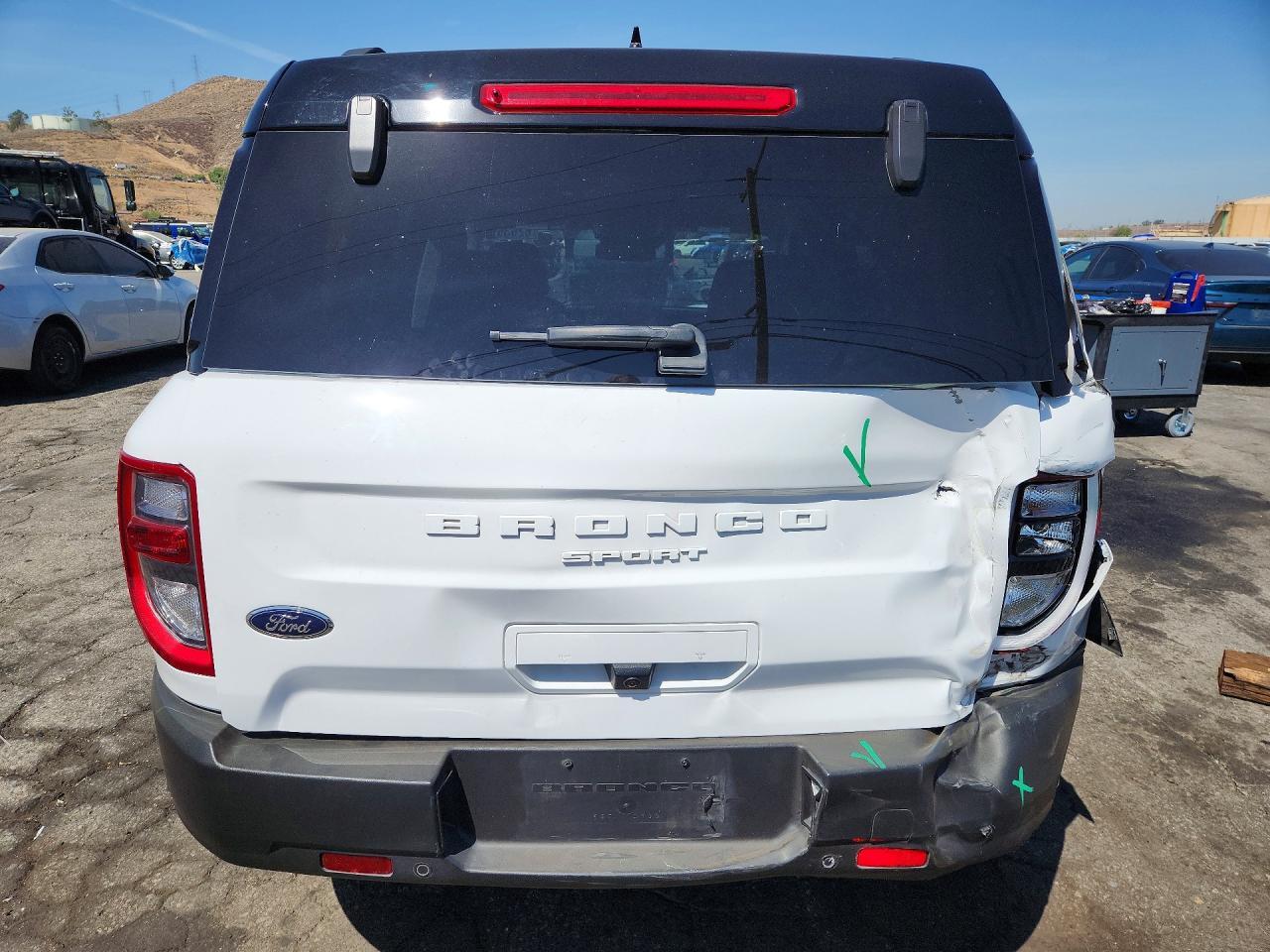 2023 Ford Bronco Sport Outer Banks - Image 6