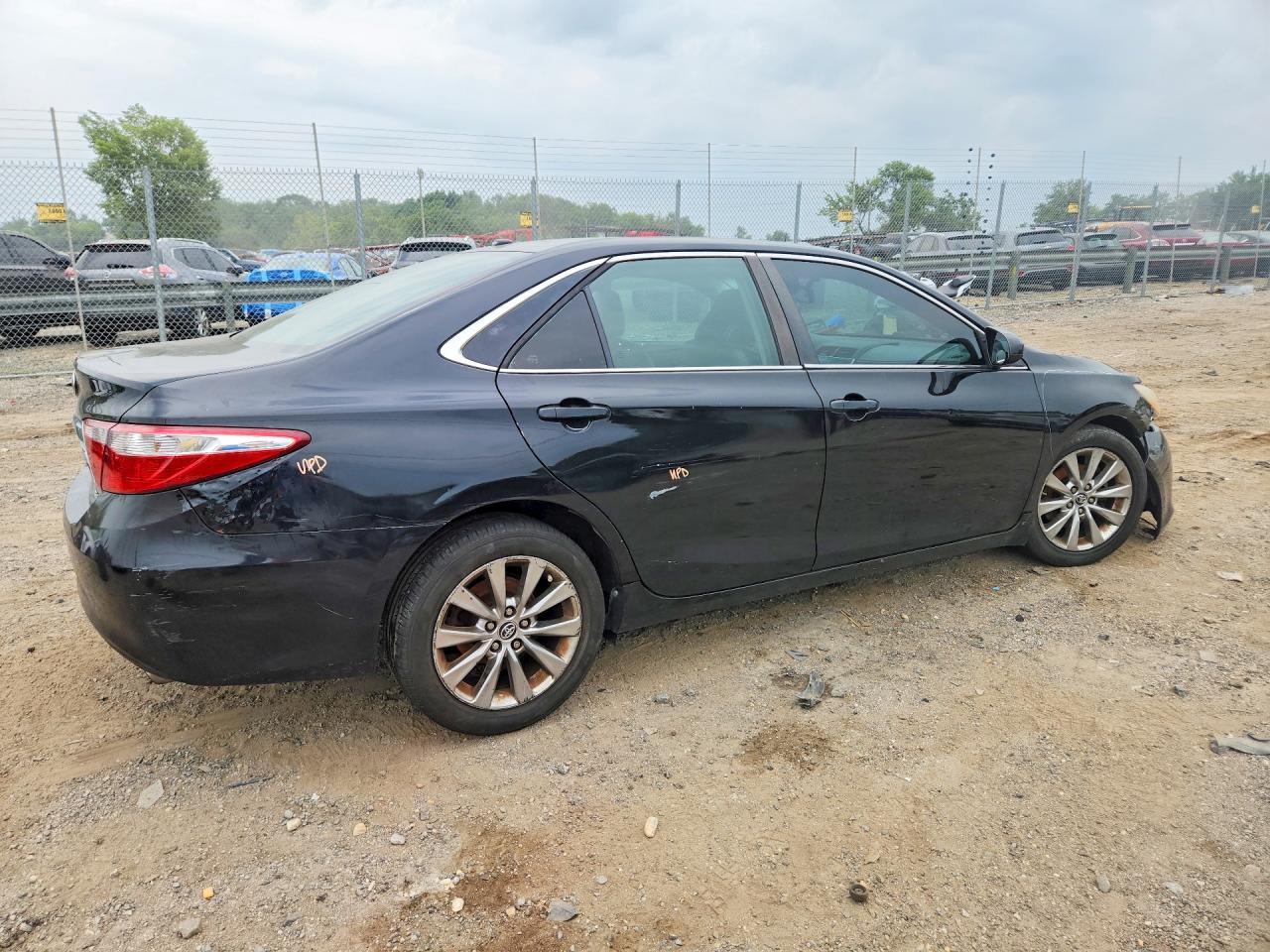 2015 Toyota Camry Xle - Image 3