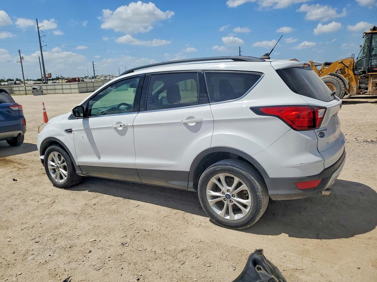 2019 Ford Escape Sel - Фото 2