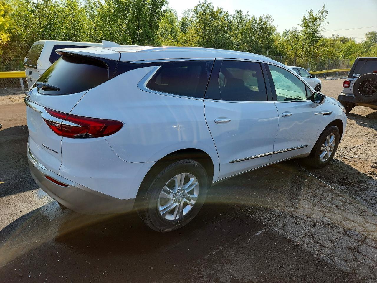 2021 Buick Enclave Essence - Фото 3