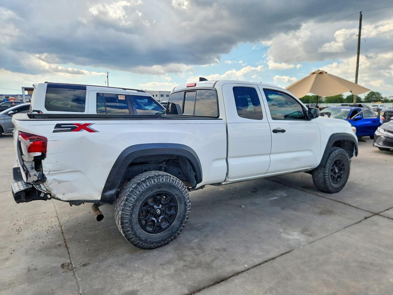 2022 Toyota Tacoma Sr - Image 3