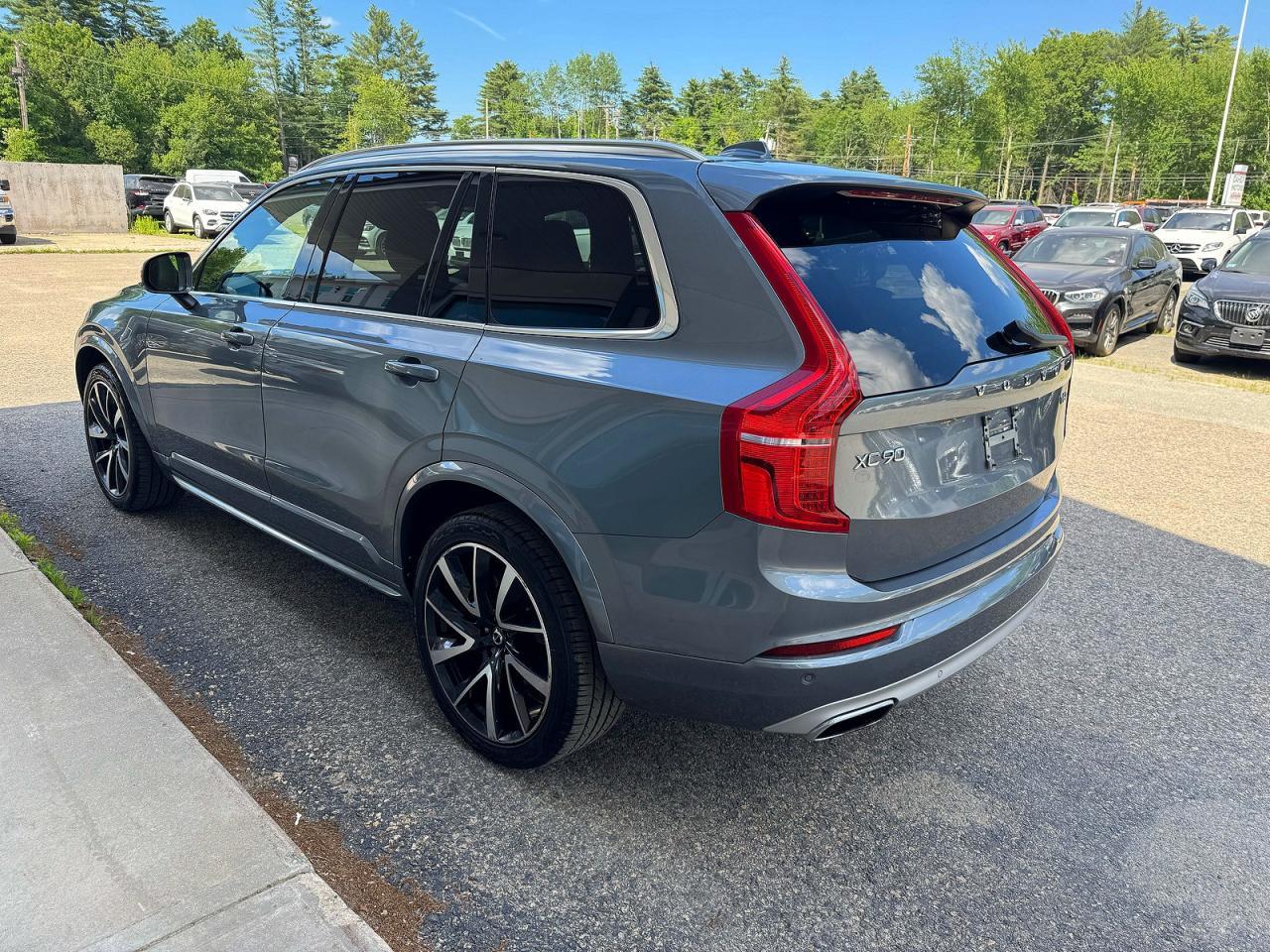 2020 Volvo Xc90 T6 Momentum 7 Passenger - Image 3